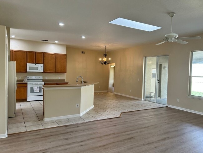 Building Photo - 7007 Hiawassee Overlook Dr