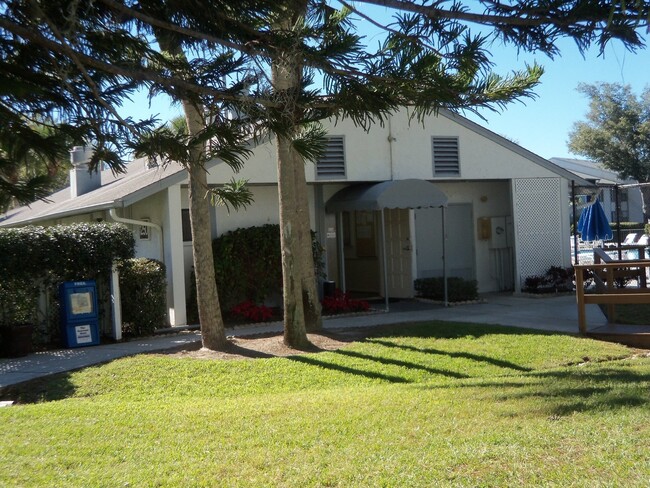 Building Photo - Pine Ridge at Lake Tarpon