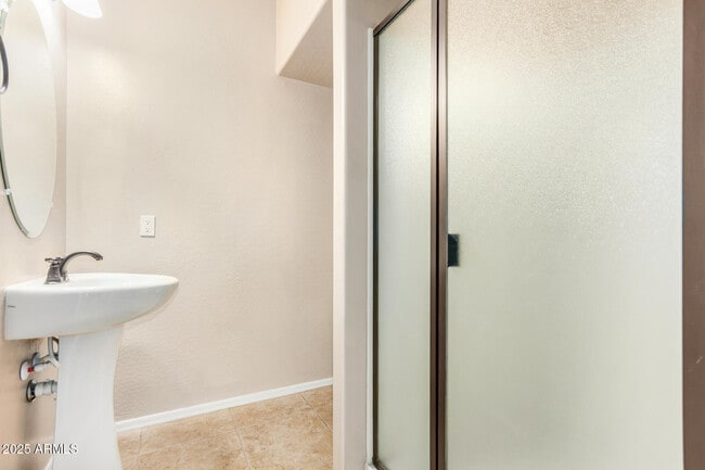 Building Photo - 3540 E Mesquite St