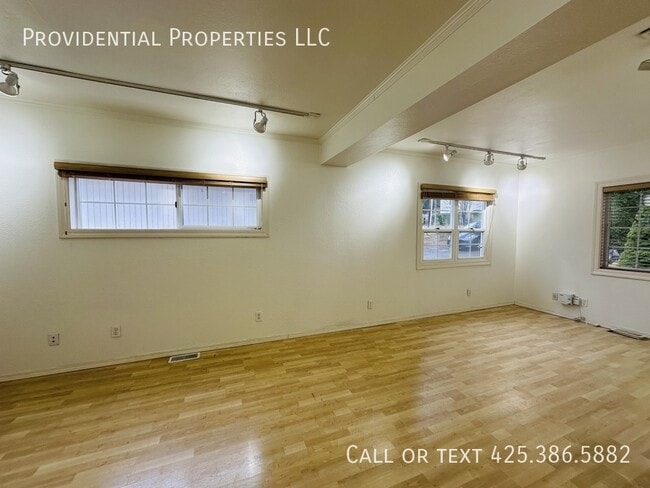 Building Photo - 20620 Larch Way