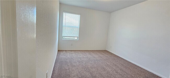 Building Photo - 6071 Swift Lariat St