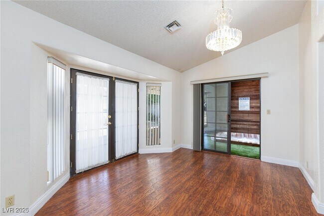 Building Photo - 6442 W Mesa Vista Ave
