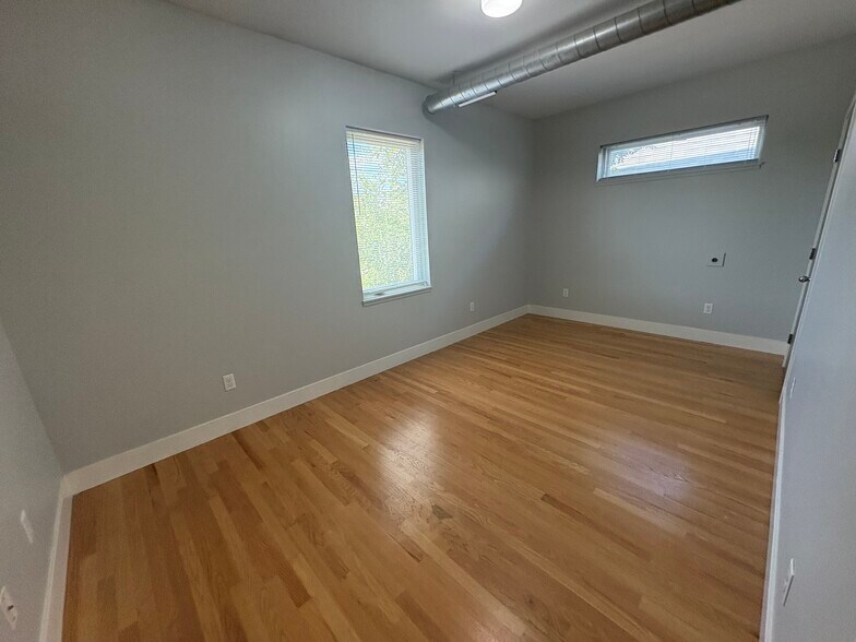 Building Photo - 457 4th St NW