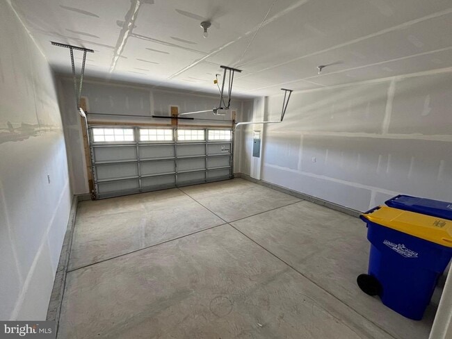 Building Photo - 31449 Crossly Dr