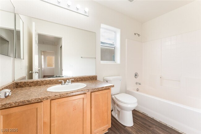 Building Photo - 4045 Puebla St