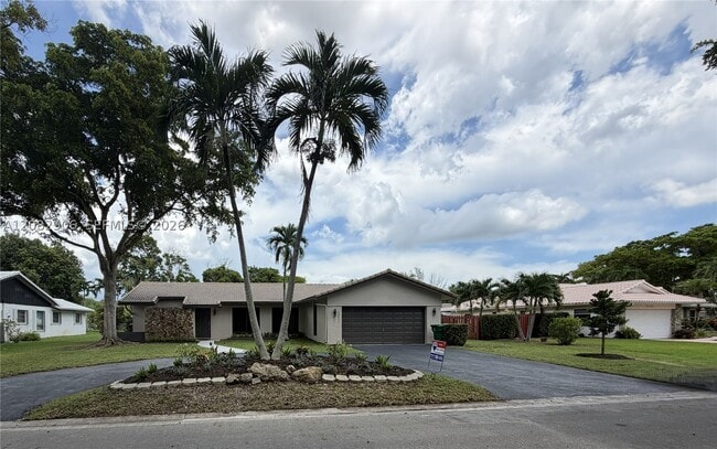 Building Photo - 10431 NW 1st Ct