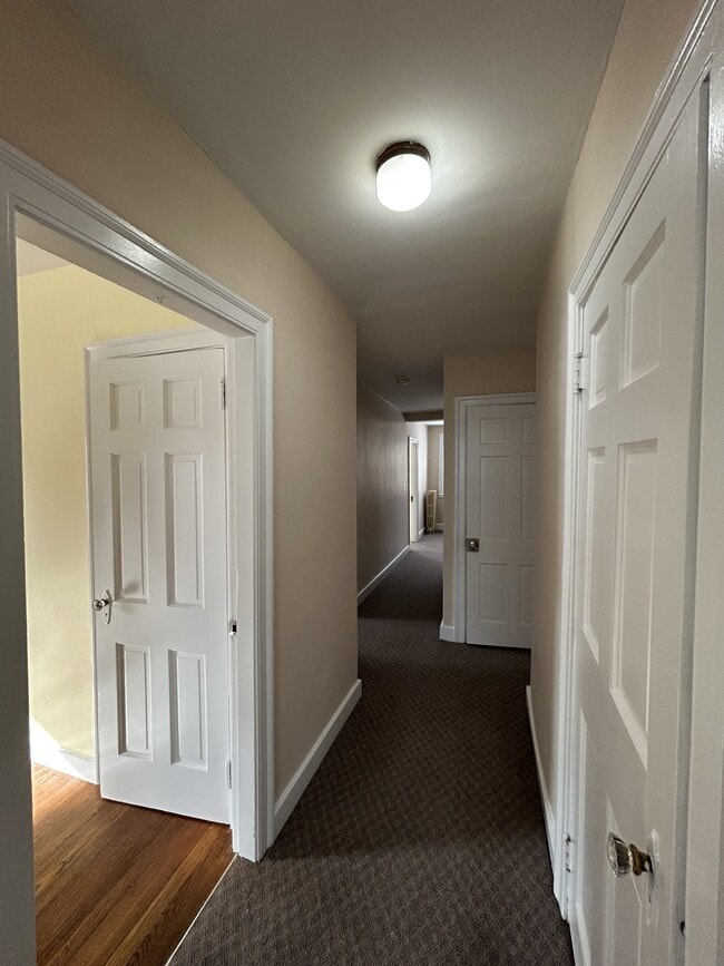 Building Photo - 7 Ureco Terrace