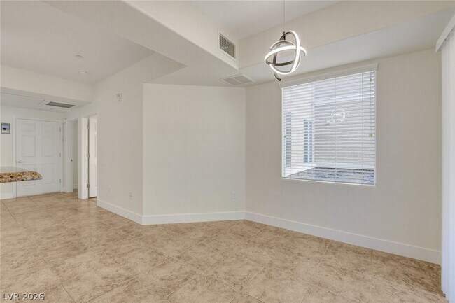 Building Photo - 6868 Sky Pointe Dr