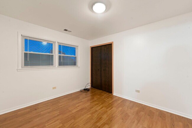 Building Photo - 1941 N 19th Ave