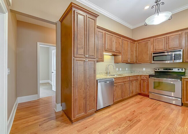 Building Photo - 1946 Sagebrook Dr