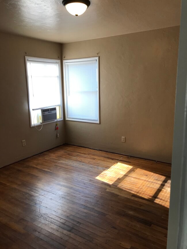 Building Photo - 1412 Ayers Ave