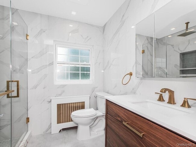 Building Photo - 70 Normandy Rd