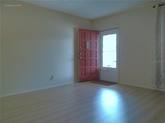 Building Photo - 2331 Finlandia Ln