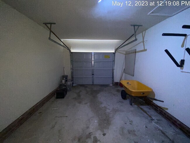 Building Photo - 6951 Calamar Dr