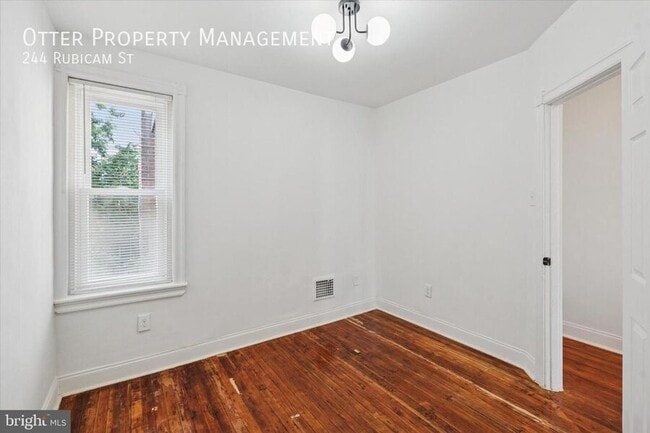 Building Photo - 244 Rubicam St