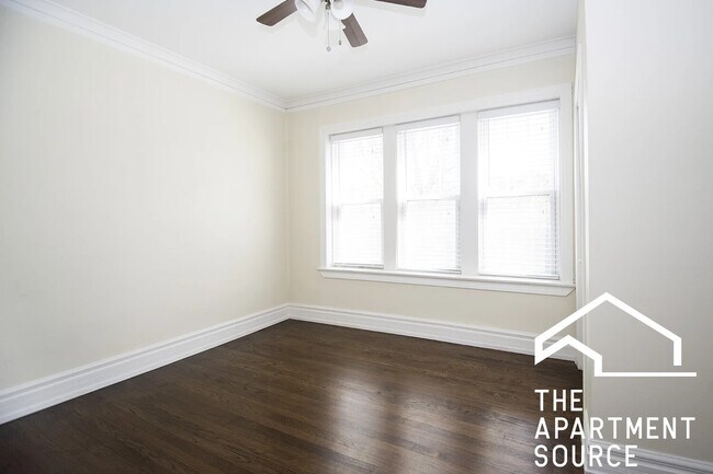 Building Photo - 3703 N Hoyne Ave