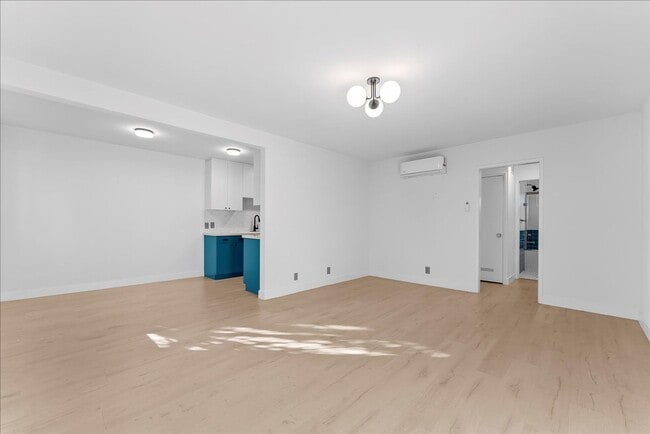 Primary Photo - 1347 N Las Palmas Ave