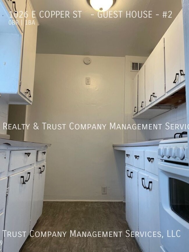 Building Photo - 1026 E Copper St