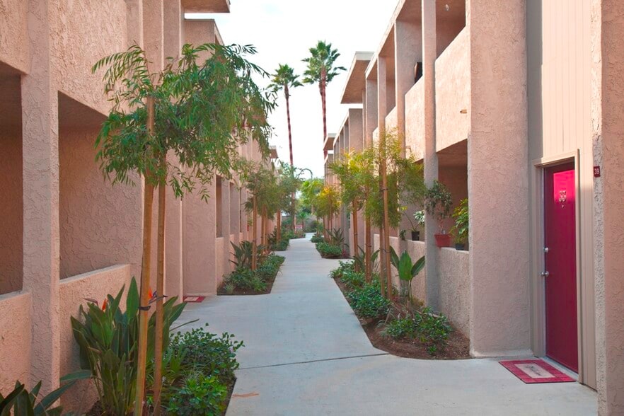 Building Photo - 130 Woodruff Apartments