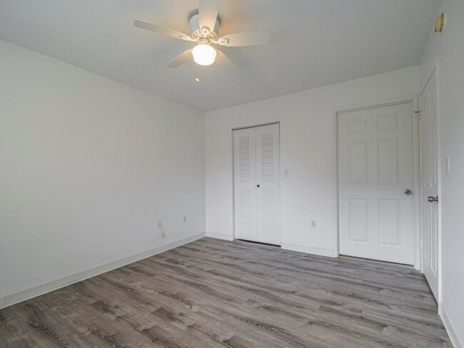 Building Photo - 1670 N 42ND Cir