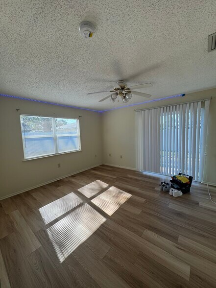 Building Photo - 6452 109th Ter N