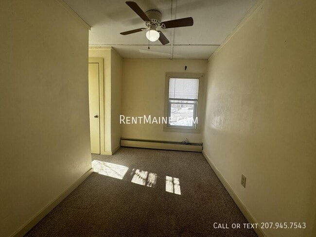 Building Photo - 114 Riverside Dr