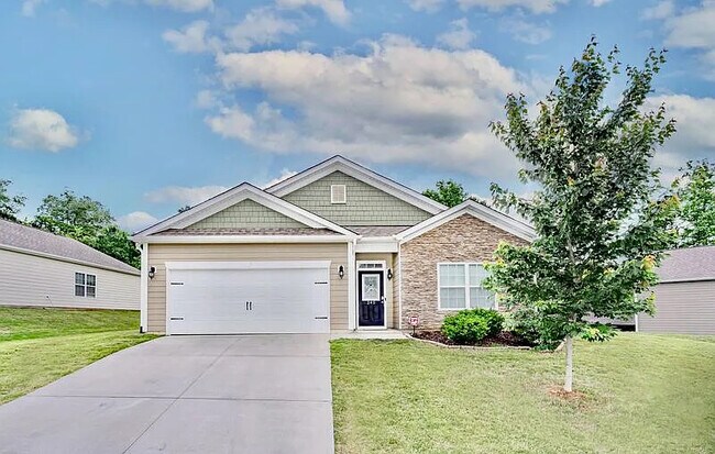 Primary Photo - 245 Hartwood Lake Ln
