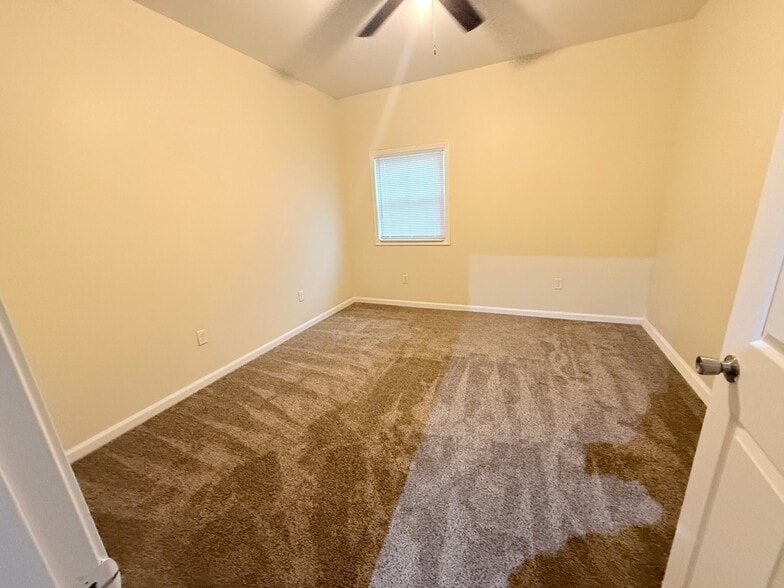 Building Photo - 1029 Thomas V Bryant Dr