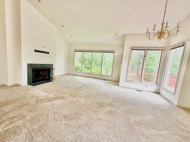 Building Photo - 30684 Tanglewood Trl
