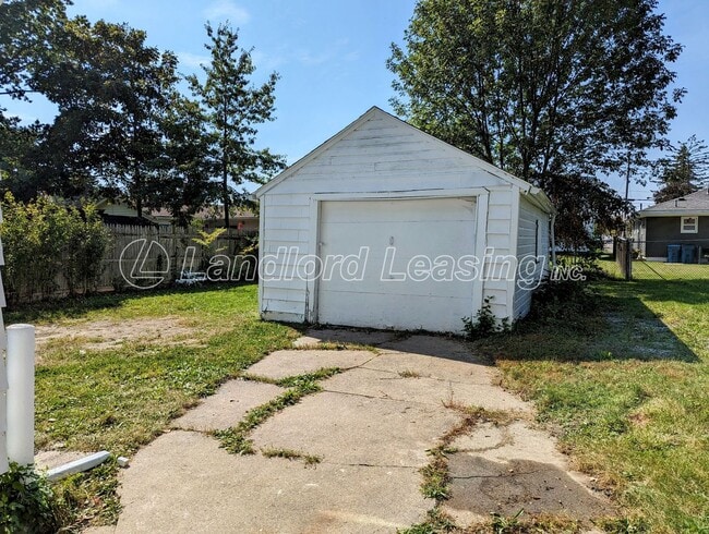 Building Photo - Move-In Ready 3-Bedroom Ranch with Modern Updates