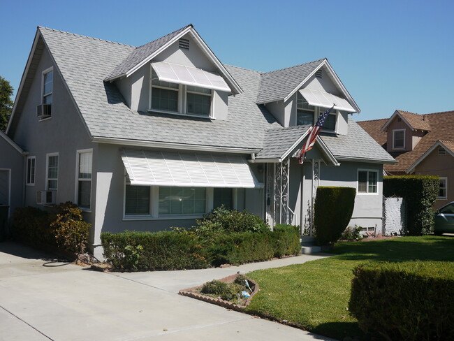 Primary Photo - Pool House