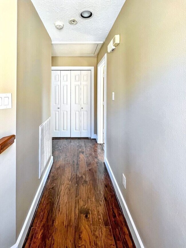 Building Photo - Welcome to your new house!