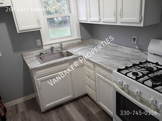 Building Photo - 268 East Emerling-