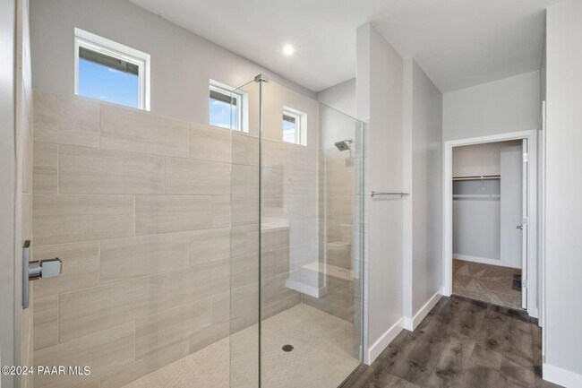 Building Photo - Beautiful Home in a Stunning 55+ Community...