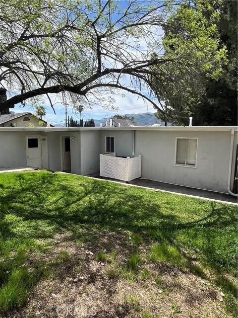 Building Photo - 3633 4th St