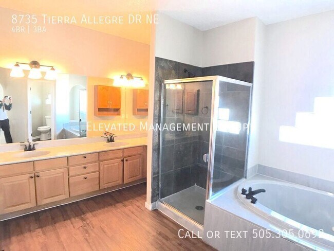 Building Photo - 8735 Tierra Alegre Dr NE