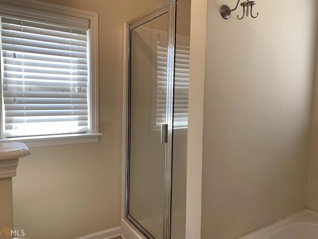 Building Photo - 79 Covington Terrace