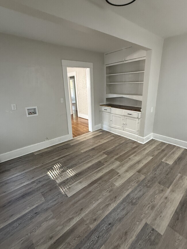 Building Photo - 729 80th Pl S