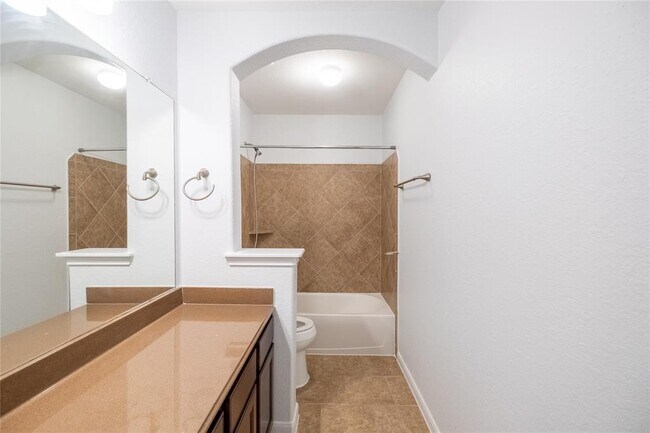 Building Photo - 17523 Quiet Shores Dr