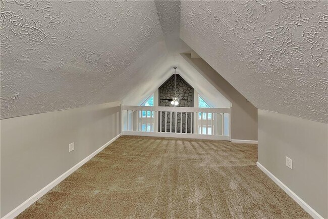 Building Photo - 4125 Inola Trail NE