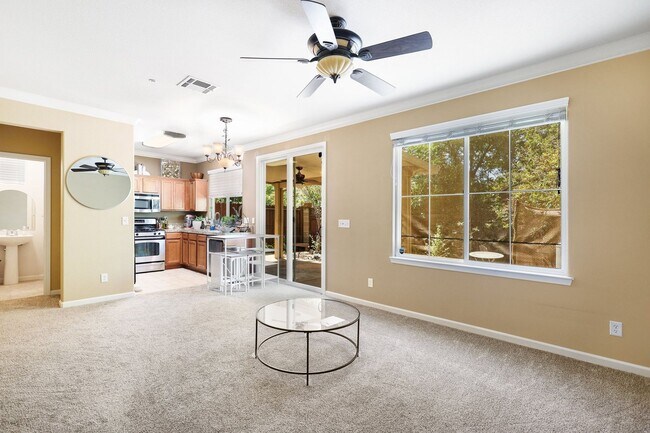 Building Photo - 3 BED 2.5 BATH TOWNHOME IN THE VILLAGES OF SHASTA VIEW GARDENS