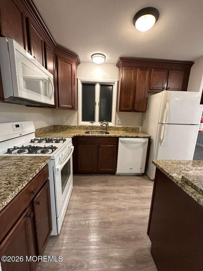 Building Photo - 24 Cedar Hill Ln