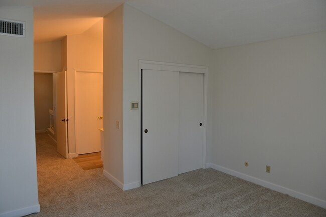 Building Photo - 10336 Ridgewater Ln