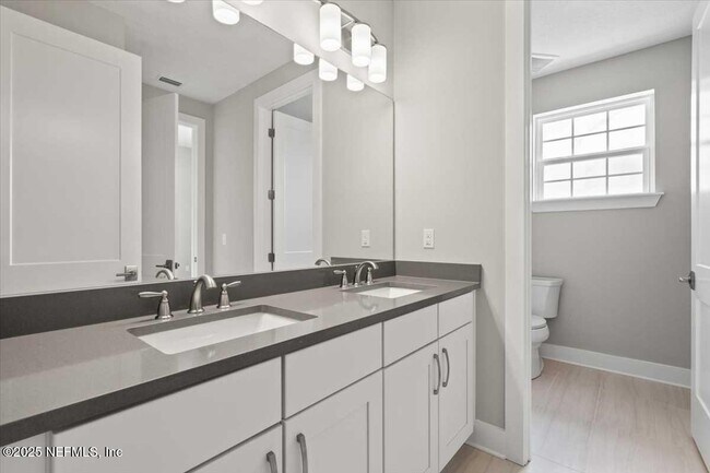 Building Photo - 217 Rum Runner Wy