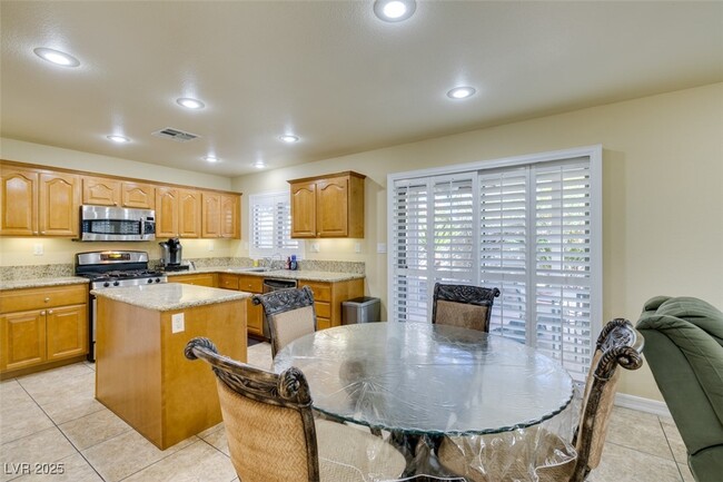 Building Photo - 5524 S Spearfish Lake Ct