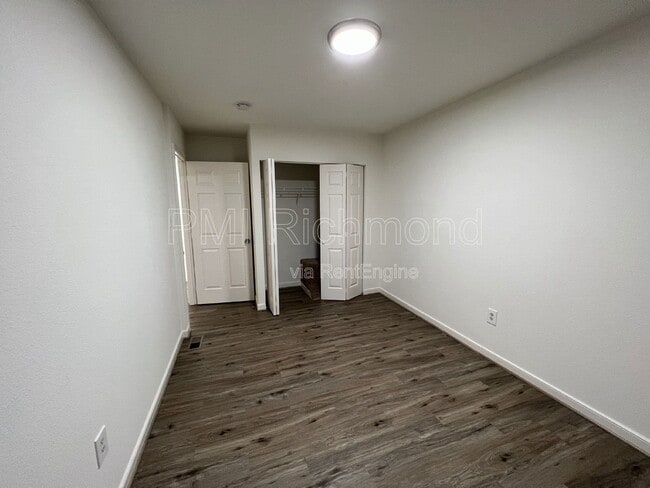 Building Photo - 3530 E Richmond Rd