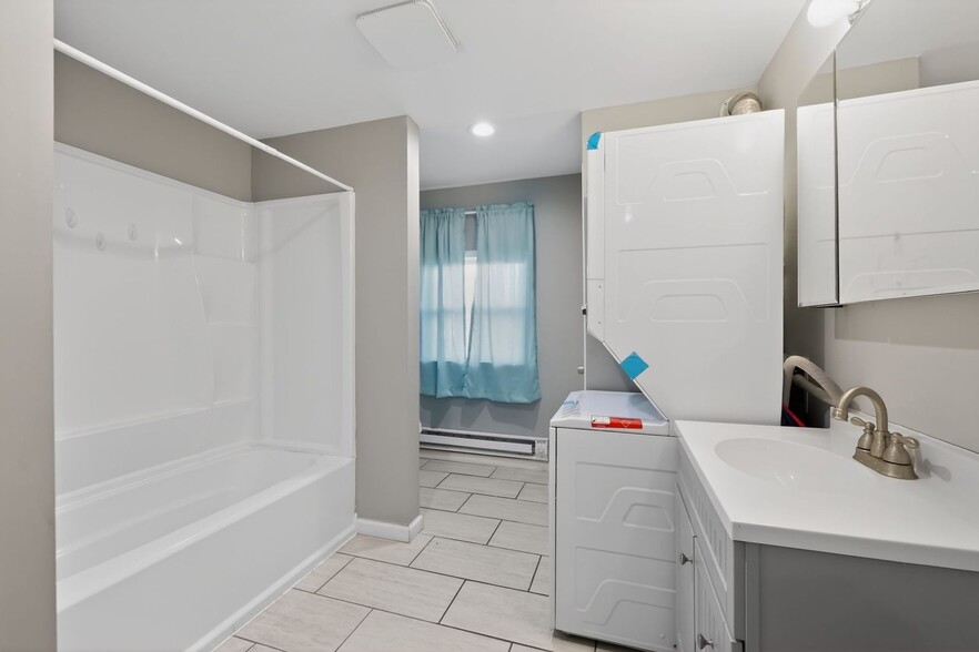 Building Photo - 434 Wayne Blvd