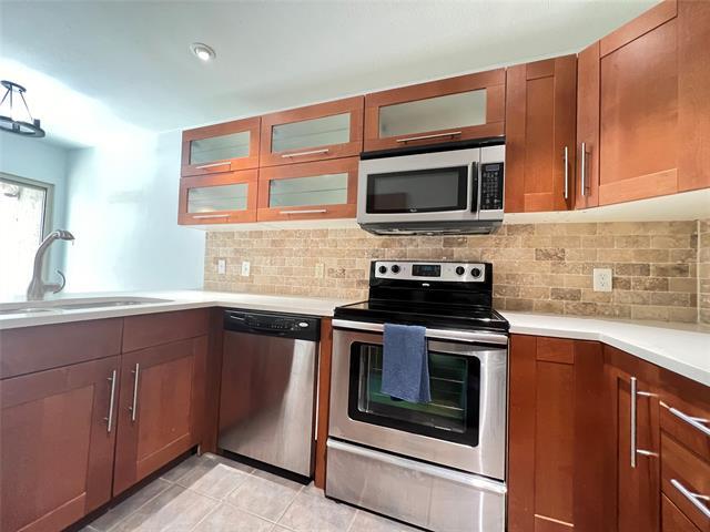 Building Photo - 4242 N Capistrano Dr