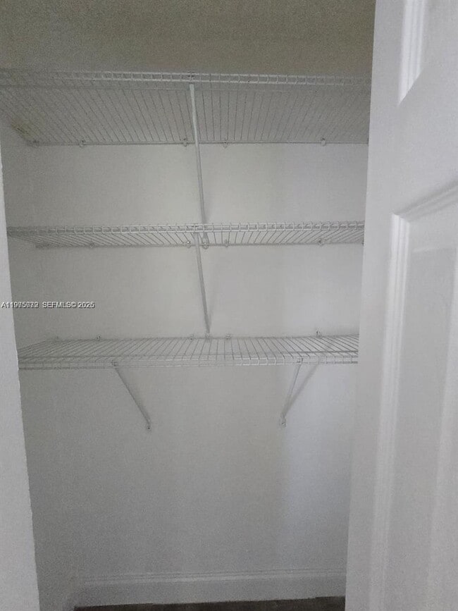 Building Photo - 719 21st St