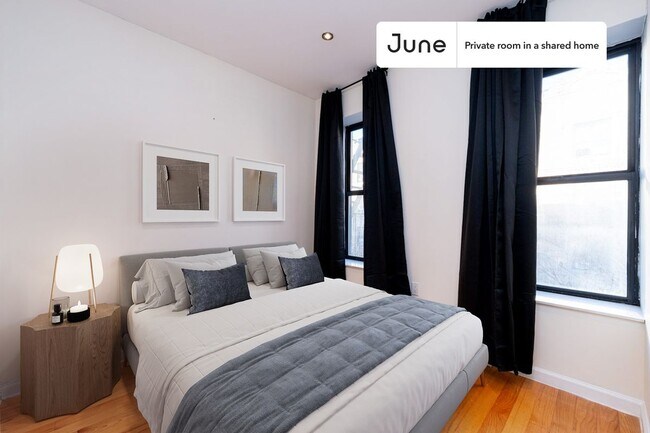 Primary Photo - Private bedroom in 4 bed/2 bath Home